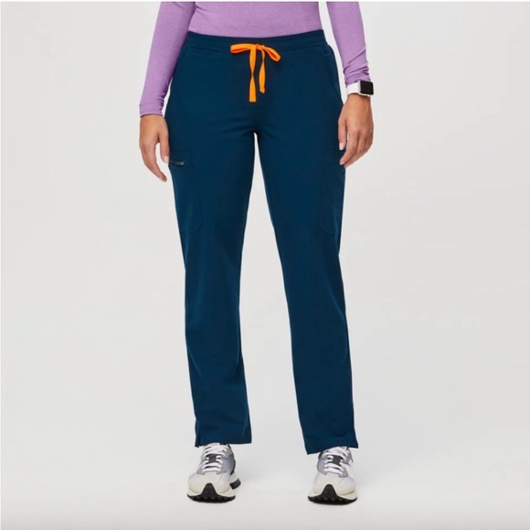 Figs Yola scrub pants - Picture 2 of 7